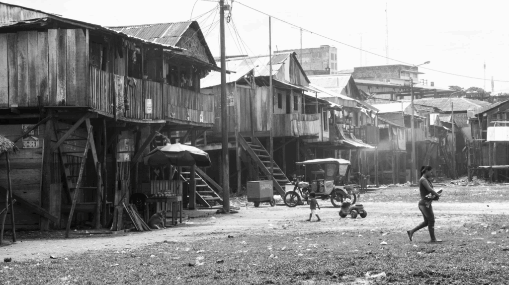 ilan-valdes-click-seguro-youth-digital-safety-peru-grooming-prevention-social-impact-campaign-media-education